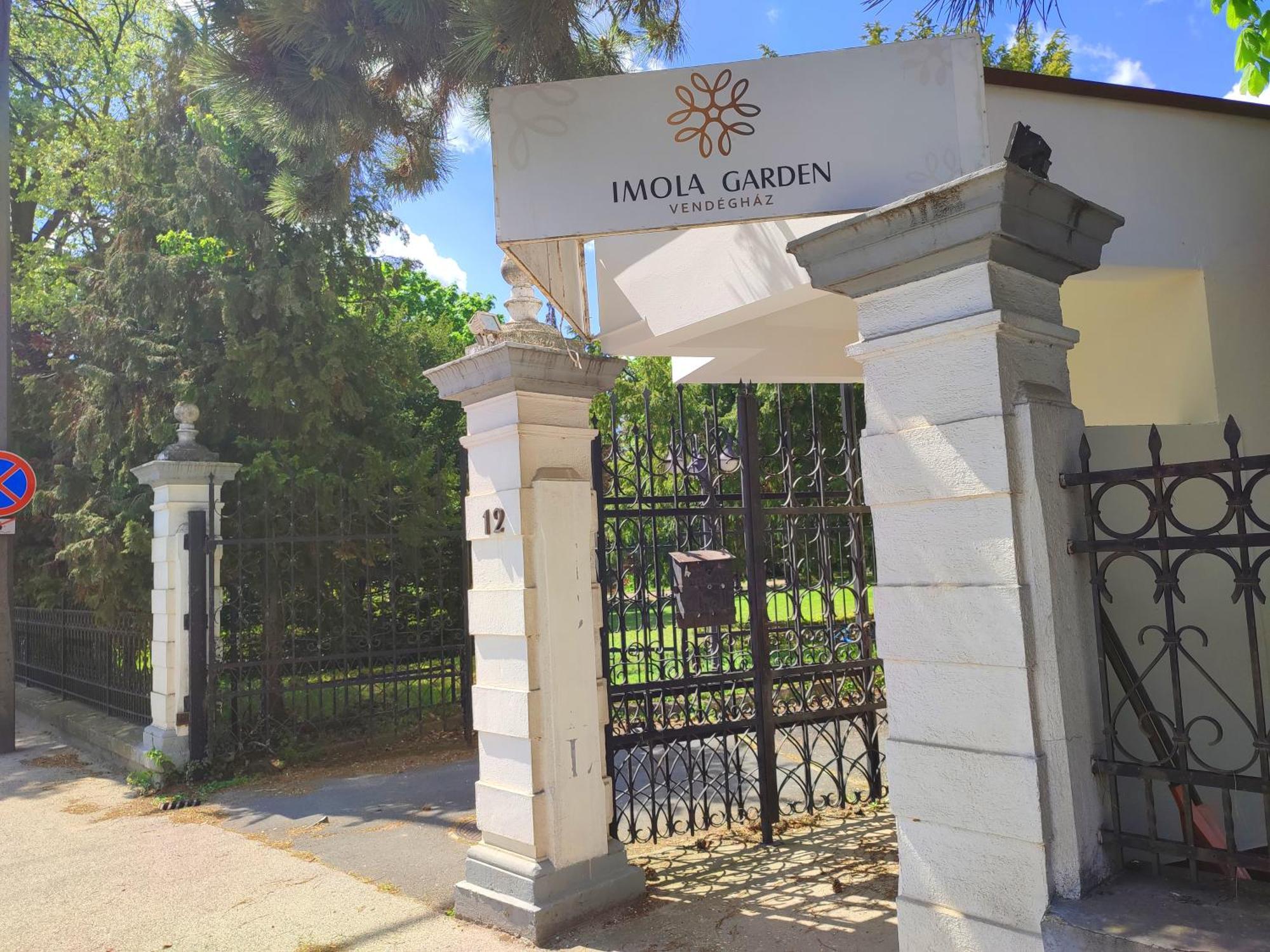 Imola Garden Vendeghaz Penzión pre hostí